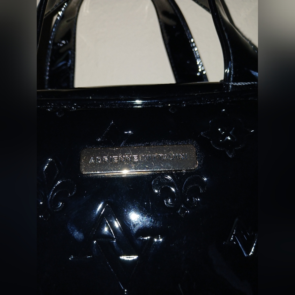 Adrienne Vittadini Bi-fold Cosmetic Case.